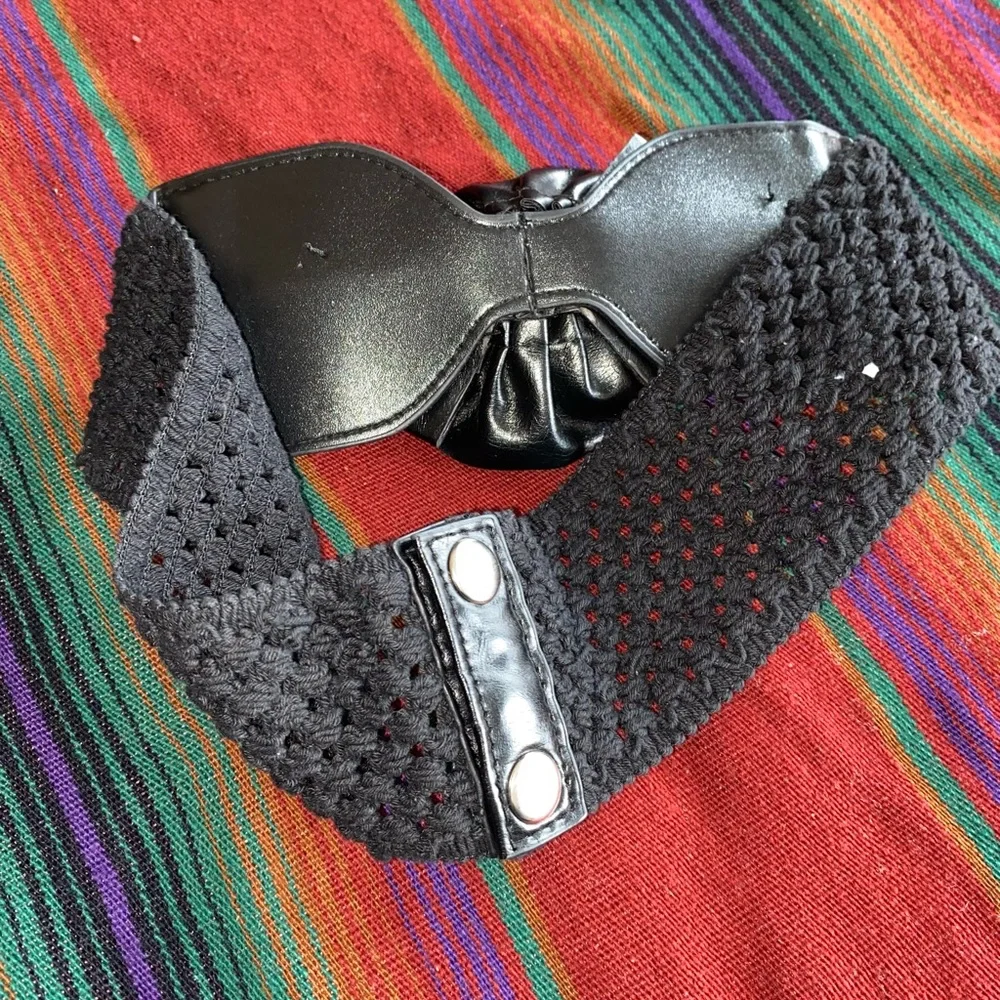 Vinyl/Knit Black Rose Belt with Silver Metal Snaps! Never used! Small.